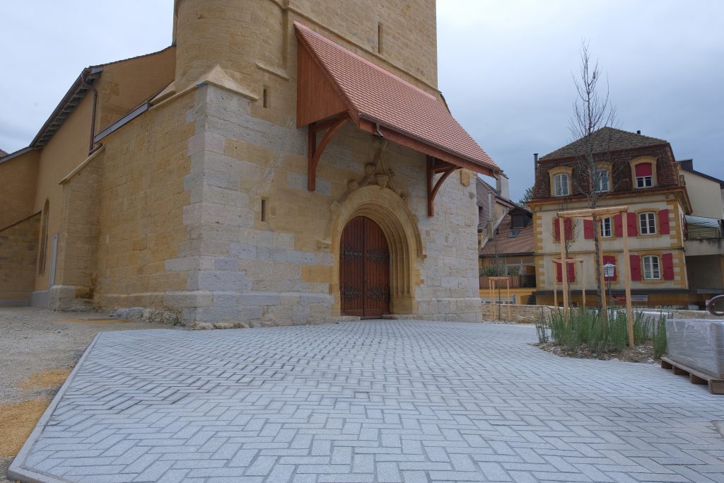La pierre au cœur du village
